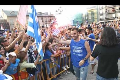 Joaquín Bornes ya se ha ganado un hueco en el corazón de los aficionados igual que Rubén Vega, justo detrás.