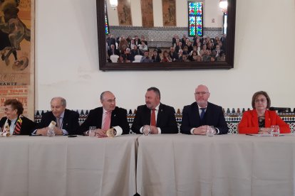 Clausura de los actos de la Casa de León en Sevilla. DL