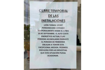 Folio con el que se anunciaba el cierre de las instalaciones. DL