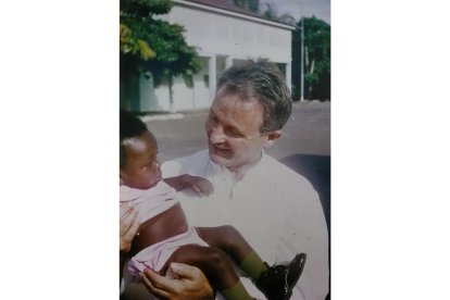 Benigno Suárez, durante su etapa como misionero en África