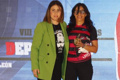 Las Leonas Máter, premio en categoría de rugby. RAMIRO
