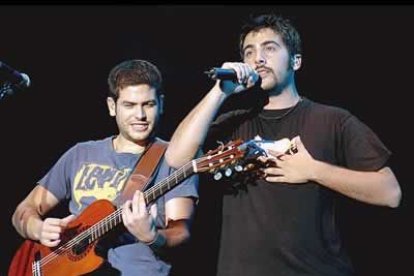 El pasado año la venta de discos cayó un 6%, pero la descarga legal de música hizo crecer la recaudación de derechos de autor.