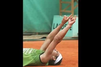 Nadal, de 19 años recién cumplidos, era favorito en los papeles porque lo que va de la temporada 2005 para él ha sido de ensueño.