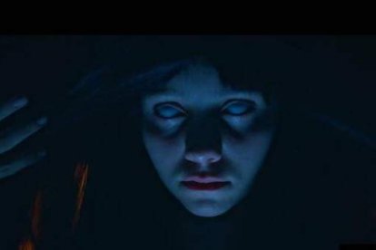 Fotograma de la película ‘13 exorcismos’ que protagoniza el veterano actor José Sacristán en el papel de exorcista. DL