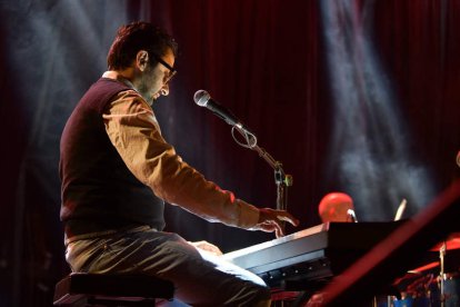 El pianista de la agrupación. DANIEL PISABARRO
