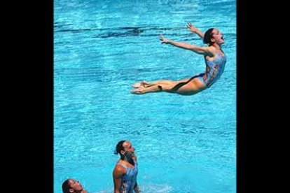 Saltos, piruetas y acrobacias se combinaron en una coreografía impecable de las españolas.