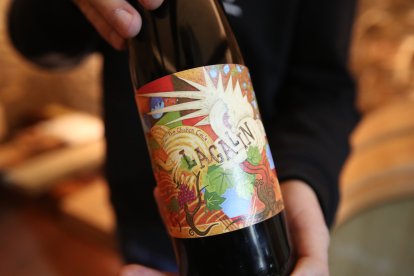 Una de las botellas de Lagalin. ANA F. BARREDO