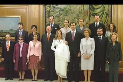 ... y con la familia de sus padres casi al completo. Sólo faltaban los más pequeños de la casa.