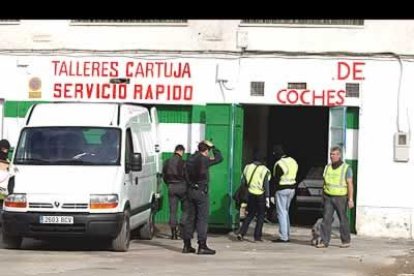 ...el tráfico de drogas y la falsificación de documentos.