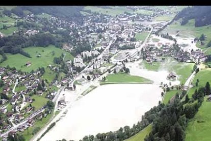 Las inundaciones que afectan la región central y occidental de Suiza han causado dos nuevas víctimas mortales en las localidades de Durnten y Brienz, en los cantones de Zúrich y Berna, respectivamente.