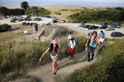 Turistas en una colina cerca de Omaha.
