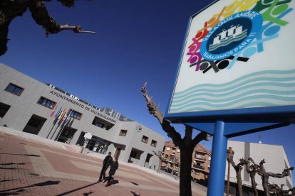La ampliación y modernización de la casa consistorial también da una nueva imagen a un municipio que creció en veinte años de los 5.000 habitantes a los 19.500 actuales.