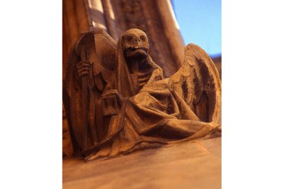 Imagen de la muerte en la Catedral de León.  RAMIRO