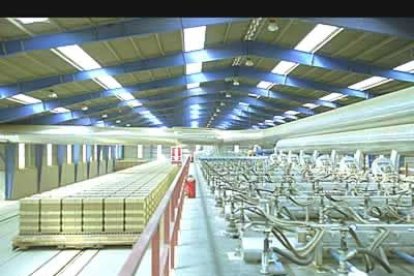 Valencia de Don Juan se caracteriza, entre otras cosas, por su fuerte actividad industrial. Ceranor, instalada en el polígono El Tesoro, es una de las más importantes de la provincia.