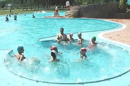 Piscinas lúdicas construídas en Coyanza.