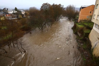 El río Sil a su paso por Ponferrada.