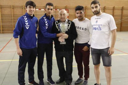 Santovenia, campeón de 2.ª Provincial de Aficionados. MARCIANO PÉREZ