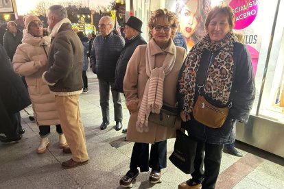 Los cerca de 400 participantes han recorrido desde Guzmán hasta la Catedral de León en madreñas. J NOTARIO