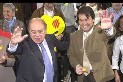 Cuatro años después de su última reelección, Pujol ha decidido ceder el paso a un hombre de su entera confianza, Artur Mas.