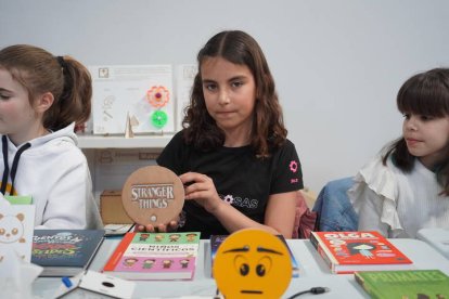 El laboratorio de ideas tecnológicas Fab Lab de León transforma la iniciativa de las niñas en actitudes poderosas para  el desarrollo profesional. J NOTARIO