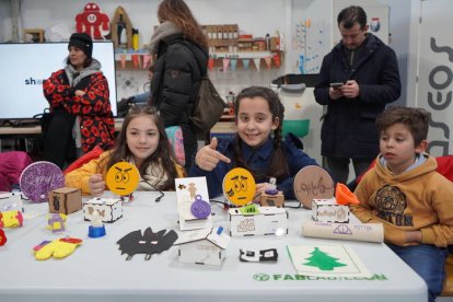El laboratorio de ideas tecnológicas Fab Lab de León transforma la iniciativa de las niñas en actitudes poderosas para  el desarrollo profesional. J NOTARIO