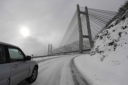 Nieve en la AP-66.