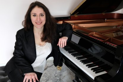 Francesca María Villani. DL