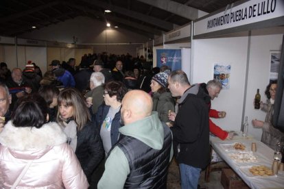 El Ayuntamiento ofreció a la gente la parva. CAMPOS