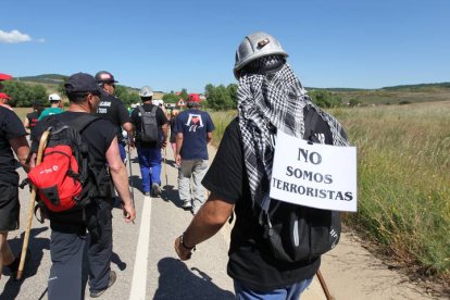 Mineros durante la III Marcha Minera. NOBERTO