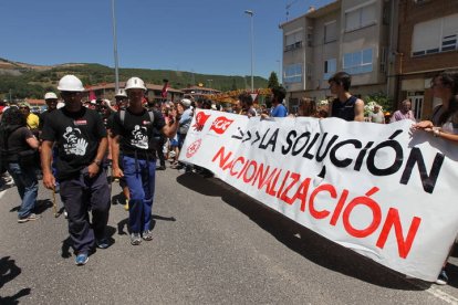 Mineros durante la III Marcha Minera.  NOBERTO
