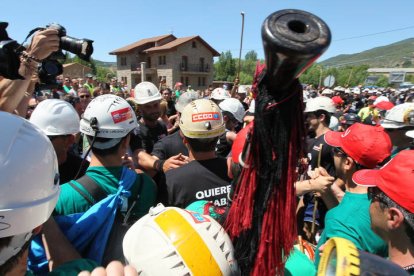 Mineros durante la III Marcha Minera.  NOBERTO