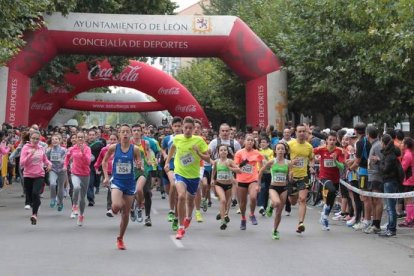La salida de la prueba popular reunió en el Paseo del Parque a cerca de 3.500 participantes | Ramiro.