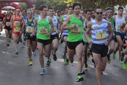 La salida de la carrera federada dejó claras las intenciones de los gallos que desde el primer metro impusieron un ritmo sólo al alcance de pocos | Ramiro.