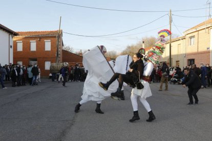 Antruejo de Velilla de la Reina. MARCIANO PÉREZ