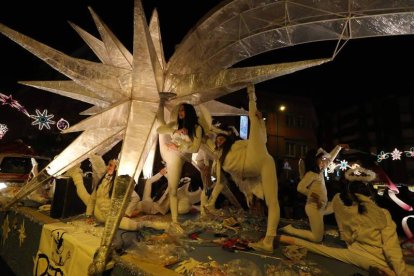 Diseños vanguardistas y teatrales. MARCIANO PÉREZ