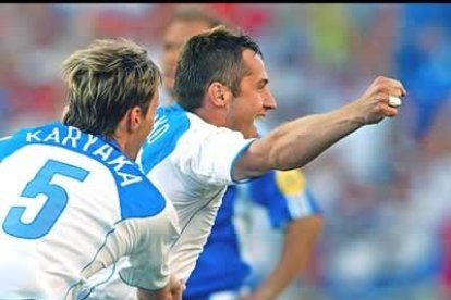 Rusia demostró que Grecia no merece estar entre los grandes, aunque le ha servido de poco por la derrota de España. Se apea de la Eurocopa.
