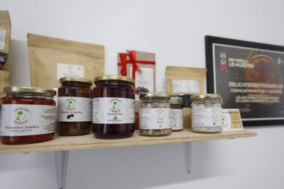 L. DE LA MATA / DEVEGAN PREMIUM