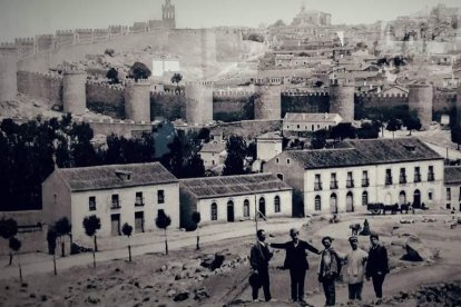 Vista panorámica de Ávila (1889). ISIDRO BENITO DOMÍNGUEZ.