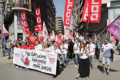 Manifestación del 1 de mayo en Ponferrada. L. DE LA MATA