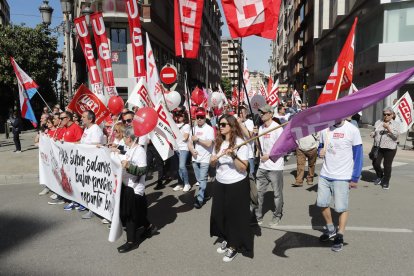 Manifestación del 1 de mayo en Ponferrada. L. DE LA MATA