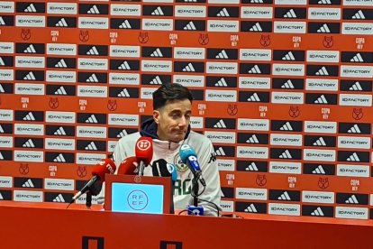 José Luis Lago, entrenador del Astorga. M. Á. TRANCA