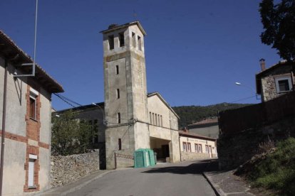 Iglesia y centro cultural de Grandoso. CAMPOS