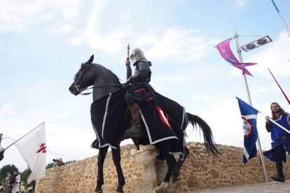 Hospital de Órbigo (León) regresa a la Edad Media para recrear las Justas del Passo Honroso. J. NOTARIO