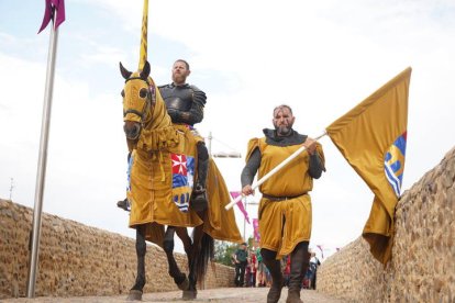 Hospital de Órbigo (León) regresa a la Edad Media para recrear las Justas del Passo Honroso. J. NOTARIO
