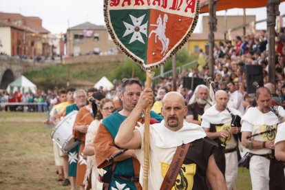 Hospital de Órbigo (León) regresa a la Edad Media para recrear las Justas del Passo Honroso. J. NOTARIO