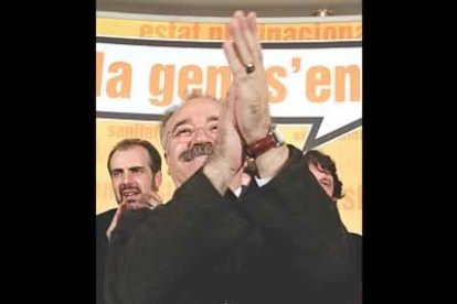 ERC pasa de 1 a 8 diputados y se convierte en la cuarta fuerza política de España. Carod estaba exultante.