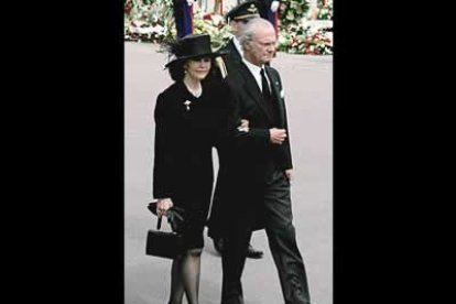 Entre los invitados destacaba el rey de España, don Juan Carlos, «buen amigo» de Rainiero según sus propias palabras,...