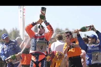 Fue a la novena, ya que participó ocho veces en esta prueba y sólo una vez habóía logrado acabarla. Eso sí, supo resarcirse, campeón no es cualquiera.