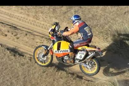 En motos, a pesar de la victoria del francés Sainct en esta etapa, todas las apuestas apuntan a Nani Roma, que cuenta con cinco minutos de ventaja.