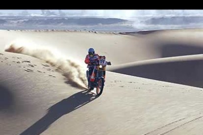 El español Isidre Esteve, en motos, y el francés Stephane Peterhansel, en coches, consolidaron sus lideratos en el Rally Dakar tras imponerse en la quinta etapa.
